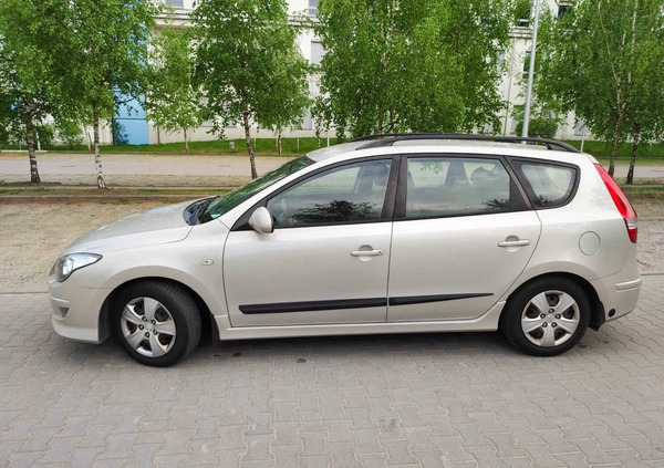 Hyundai I30 cena 22500 przebieg: 160000, rok produkcji 2011 z Białystok małe 121